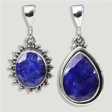 Pendentif en argent. Corindon bleu. À partir de 3 g (PRIX AU GRAMME)