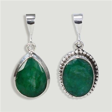 Pendentif en argent. Corindon vert. À partir de 3 g (PRIX AU GRAMME)