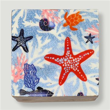 Caja cuadrada madera mango. Modelo Animales. 10x10x5cm