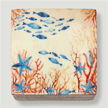 Boîte carrée en bois de manguier. Motif animaux. 10 x 10 x 5 cm
