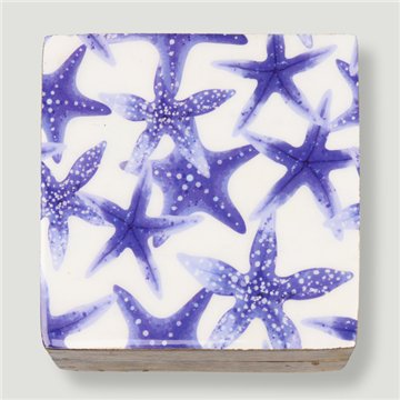 Boîte carrée en bois de manguier. Motif paysage marin. 10 x 10 x 5 cm