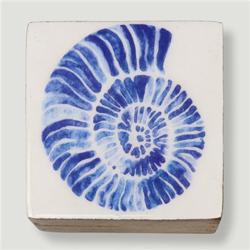 Boîte carrée en bois de manguier. Motif paysage marin. 10 x 10 x 5 cm