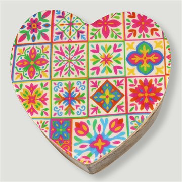 Caixa em forma de coração de madeira de mangueira. Design em mosaico. 11x11x5cm
