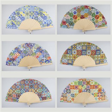 Wooden fan. Model Mosaic. Surtidos