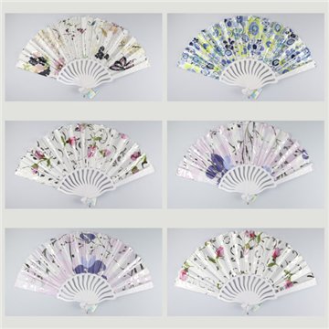 Plastic fan. Model Metallic touch. Surtidos