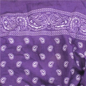 Tour de cou. Polyester. Modèle Mandala lilas
