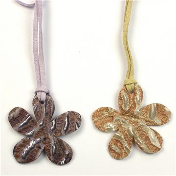 Pendant Rough Mother of Pearl with cord. 29. Flower Model. Assorted