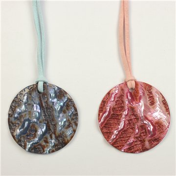 Pendant Rough Mother of Pearl with cord. 31. Round Model. Assorted