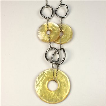 Capiz and metal Necklace. 67. 3 Donuts Model. Assorted