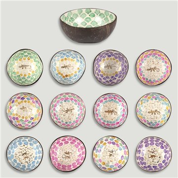 Coconut bowl + mother of pearl. Gecko model 02. 13x5cm