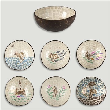 Coconut bowl + mother of pearl. Assorted animals model. 13x5cm