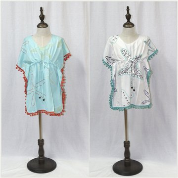 Poncho infantil poliéster.