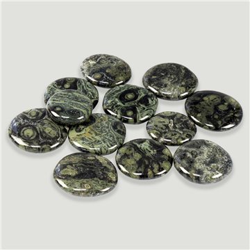 Rodado plano pulido. Jaspe Kambaba. 3-4cm aprox.
