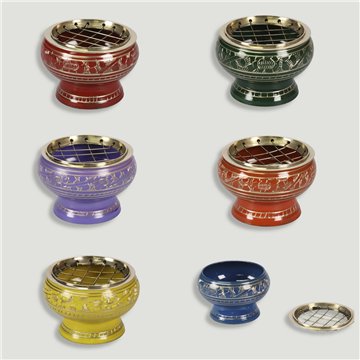 Queimador em latão 7,5x5cm com tampa. Cores sortidas