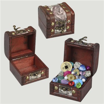 PIRATE'S TREASURE. Display with tumbled stones and beads