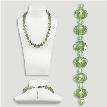 Colar cristal facetado. Fecho prata. Cor verde