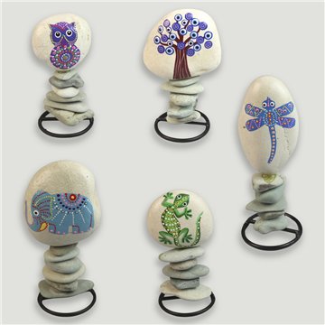 Piedra pintada con base metal. Modelos anim y árbol. 15-20cm