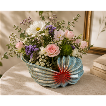 Ceramic shell vase. Sea shell model. 19,5x10x9,5cm