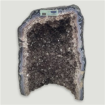 Capilla amatista. 4,84kgs. 23x17x11cm aprox.