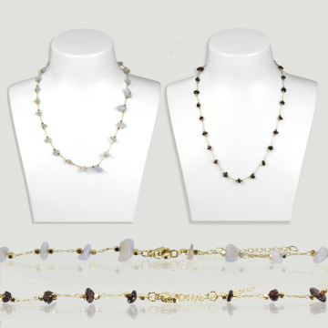 HOOK 12. Necklace 42-47cm. Model: Chalcedony and Garnet.