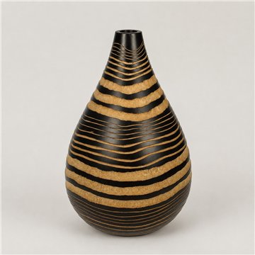 Jarrón madera tallado. 30x20cm