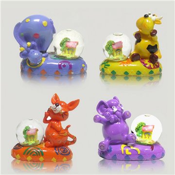 Animals resin + Water Ball. Various Models 8cm